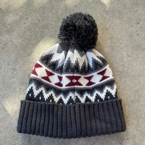 Old Navy Knit Cuffed Beanie Gray White Red Aztec stripes snowboarding ski Sz S